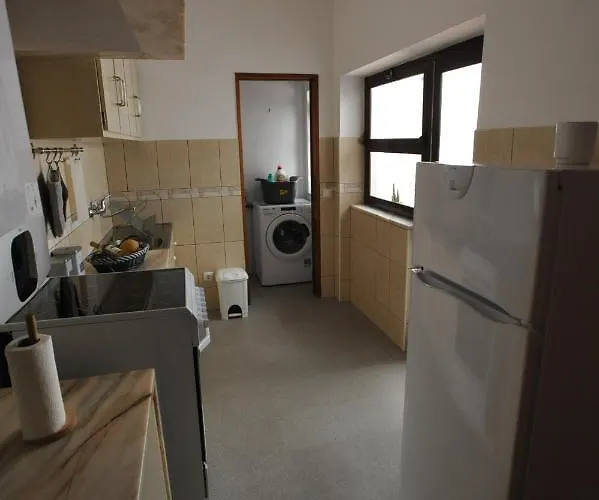 דירה Ap 3 לאגוּ‏ש