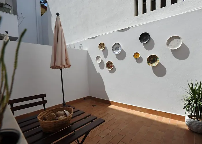 Ap 3 דירה לאגוּ‏ש